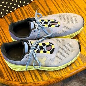 On Running Women’s Cloudmonster